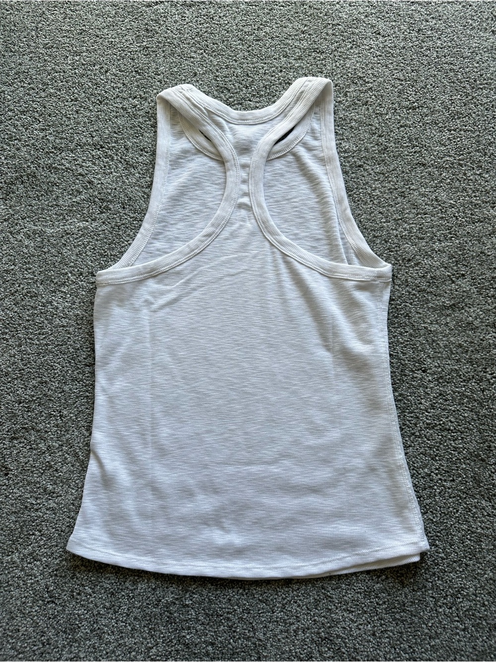 Vuori White Ribbed Racerback Tank Top - Picture 2 of 3